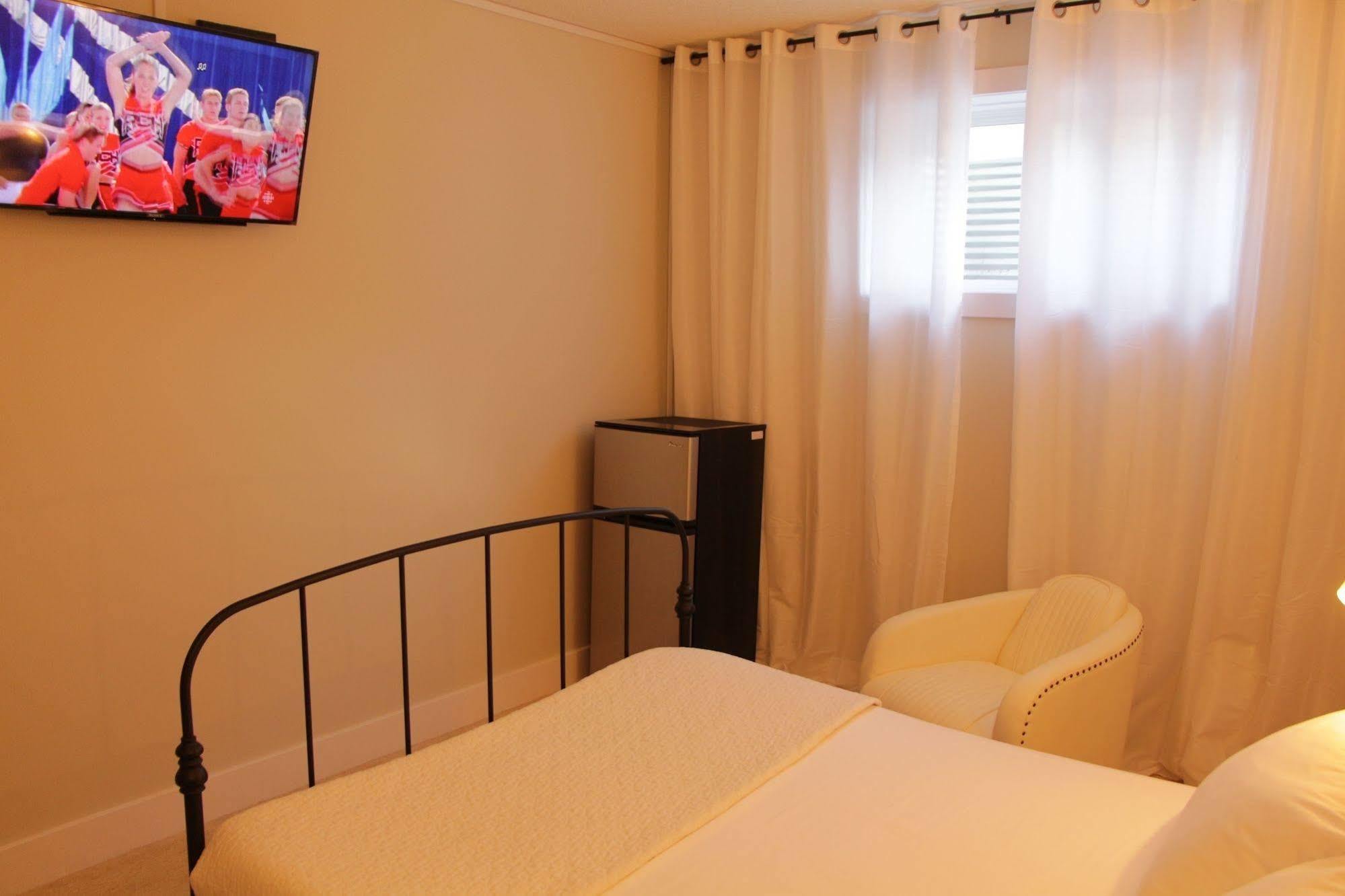 Ritchie B&B Edmonton Ngoại thất bức ảnh